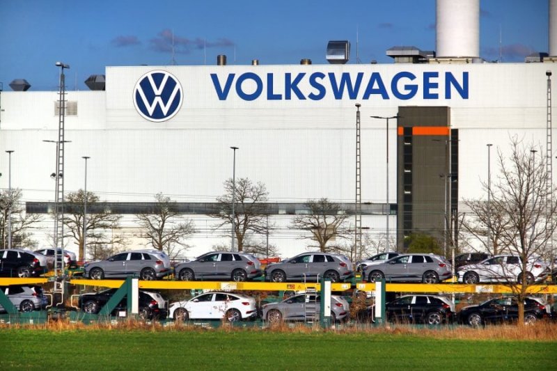 50,000 more job cuts could be needed to narrow cost gap: Volkswagen CEO