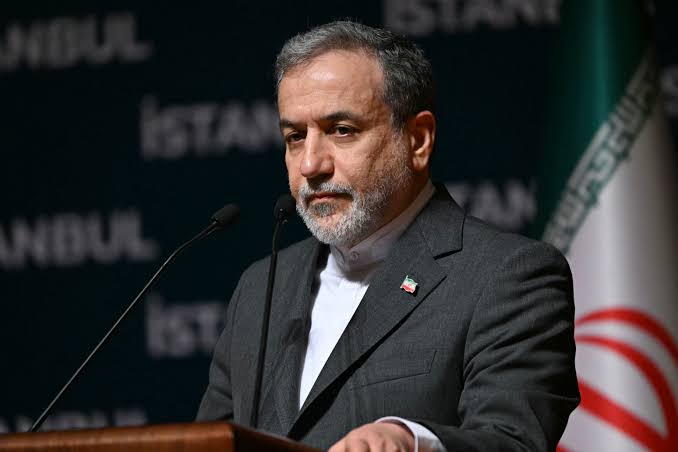 Iran says to continue talks with Oman on managing Hormuz navigation