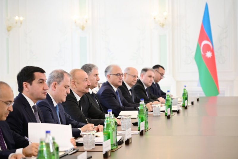 2026/07/17840-1784023585.jpg + Prezident İlham Əliyevin Şuşada Slovakiya Prezidenti ilə geniş tərkibdə görüşü olub - YENİLƏNİB News about - Prezident İlham Əliyevin Şuşada Slovakiya Prezidenti ilə geniş tərkibdə görüşü olub - YENİLƏNİB