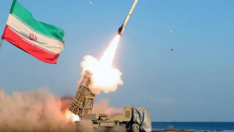 Iran strikes US bases in Bahrain, Jordan, Kuwait