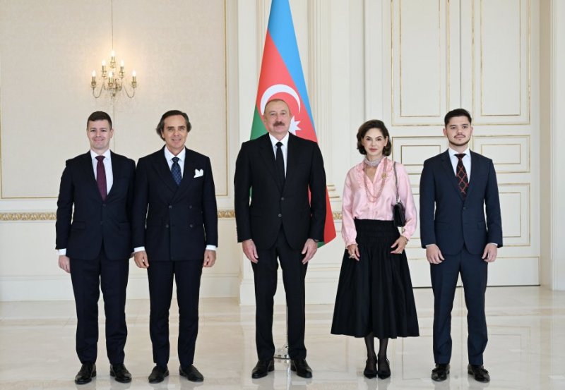 News about -   Prezident İlham Əliyev Braziliyanın Azərbaycanda yeni təyin olunmuş səfirinin etimadnaməsini qəbul edib  