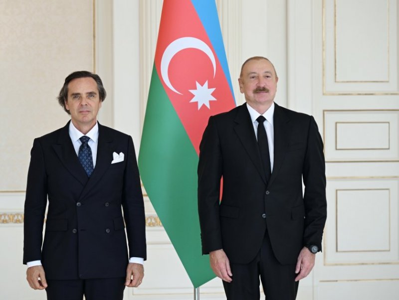 News about -   Prezident İlham Əliyev Braziliyanın Azərbaycanda yeni təyin olunmuş səfirinin etimadnaməsini qəbul edib  
