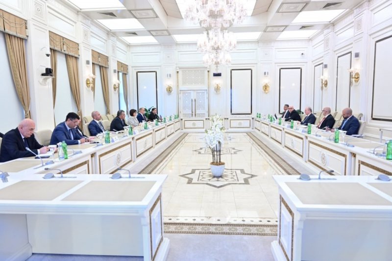 Sahibə Qafarova Fələstinin Baş naziri ilə görüşüb