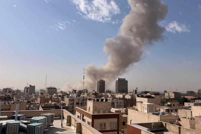 At least 8 killed, 20 injured in overnight US attacks on Iran