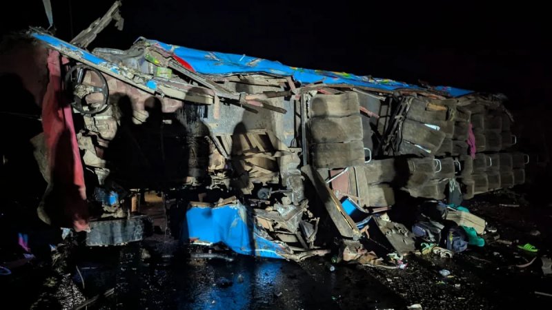 At least 21 killed in Uganda school bus crash
