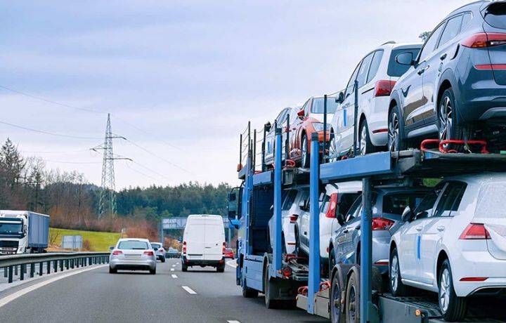 Azərbaycan Gürcüstandan avtomobil idxalını 45 % azaldıb