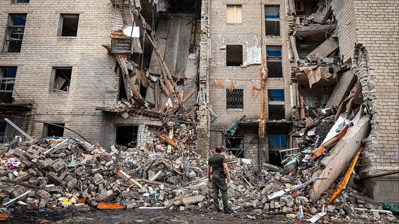 Rusiya Zaporojye, Sumı və Dnepropetrovsk vilayətlərini atəşə tutub: ölən və yaralananlar var