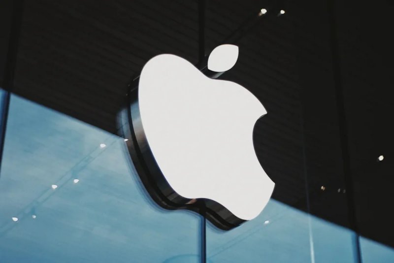 Apple yenidən dünyanın ən bahalı şirkəti olub