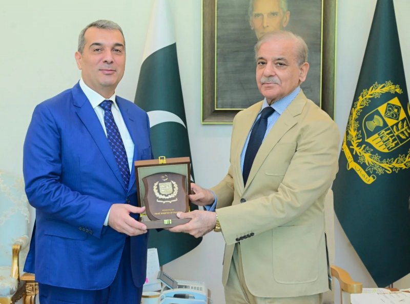 Azərbaycanın Pakistandakı səfiri Xəzər Fərhadov diplomatik missiyasını başa çatdırır