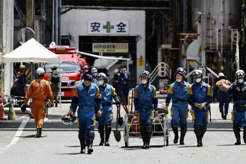 Death toll from powerful Japan earthquake rises to 30