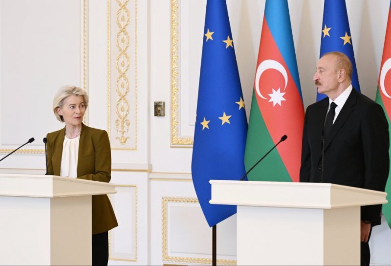 Ursula Fon der Lyayen sülh sazişinin paraflanmasına görə Prezident İlham Əliyevi təbrik edib