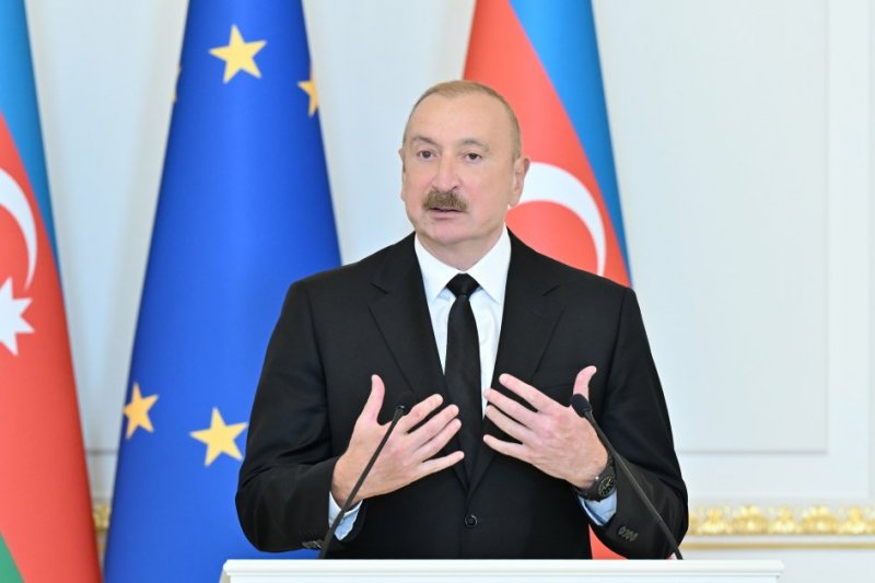 2026/07/1-1782969408.jpg + Prezident İlham Əliyev və Avropa Komissiyasının Prezidenti mətbuata bəyanatlarla çıxış ediblər YENİLƏNİB News about - Prezident İlham Əliyev və Avropa Komissiyasının Prezidenti mətbuata bəyanatlarla çıxış ediblər YENİLƏNİB