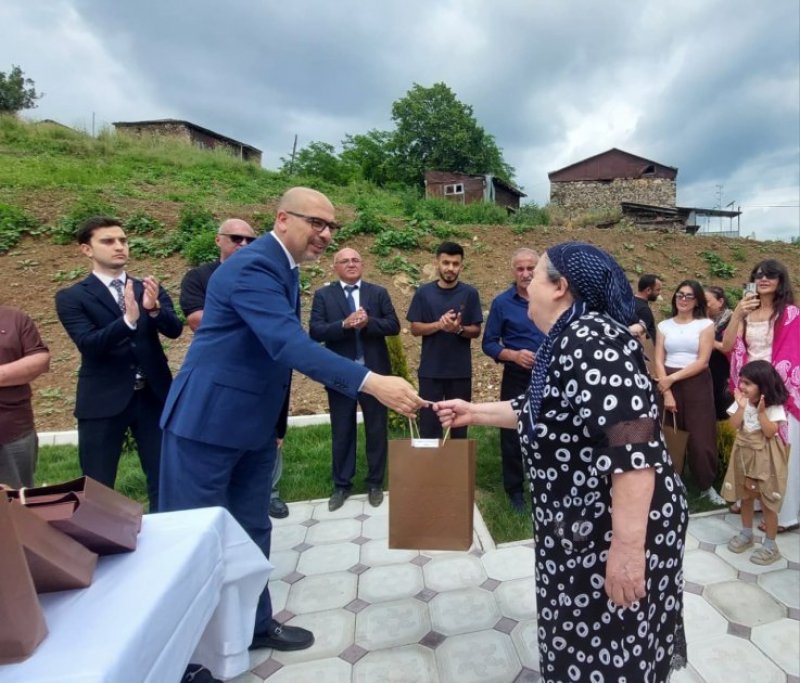 2026/07/1-1783516318.jpg + Şuşanın Kiçik Qaladərəsi kəndi ilk sakinlərini qarşılayıb News about - Şuşanın Kiçik Qaladərəsi kəndi ilk sakinlərini qarşılayıb