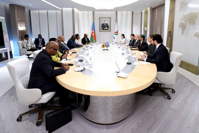   SOCAR showcases energy strategy in talks with Zimbabwe  