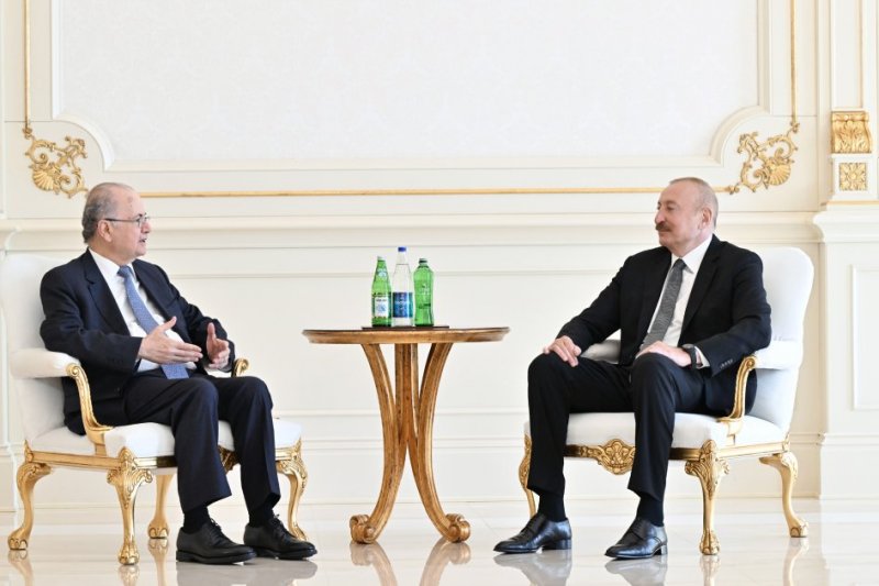   Prezident İlham Əliyev Fələstinin Baş nazirini qəbul edib  