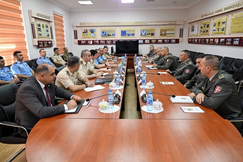 Baku meeting focuses on Azerbaijan-Serbia military cooperation