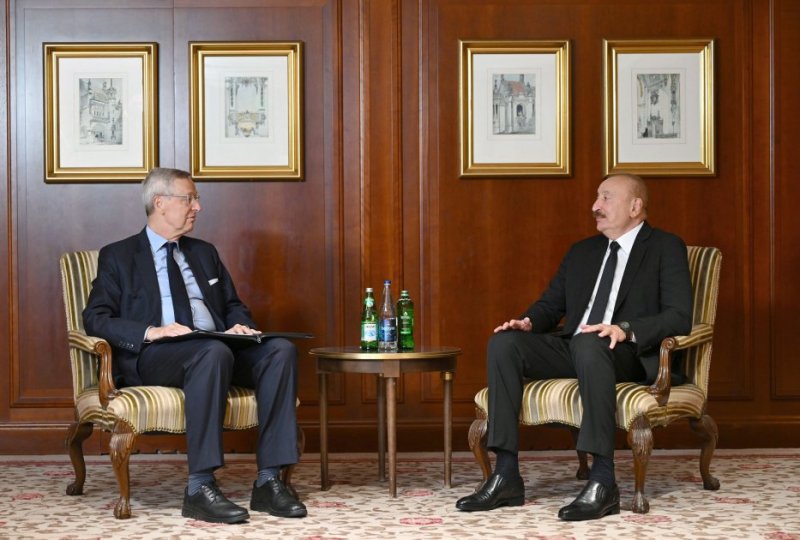 President Ilham Aliyev meets with Chairman of Eastern Committee of German Economy