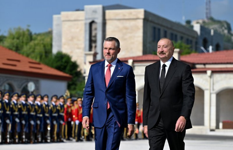 2026/07/17840-1784009389.jpg + Slovakiya Prezidenti Peter Pelleqrininin Şuşada rəsmi qarşılanma mərasimi olub News about - Slovakiya Prezidenti Peter Pelleqrininin Şuşada rəsmi qarşılanma mərasimi olub