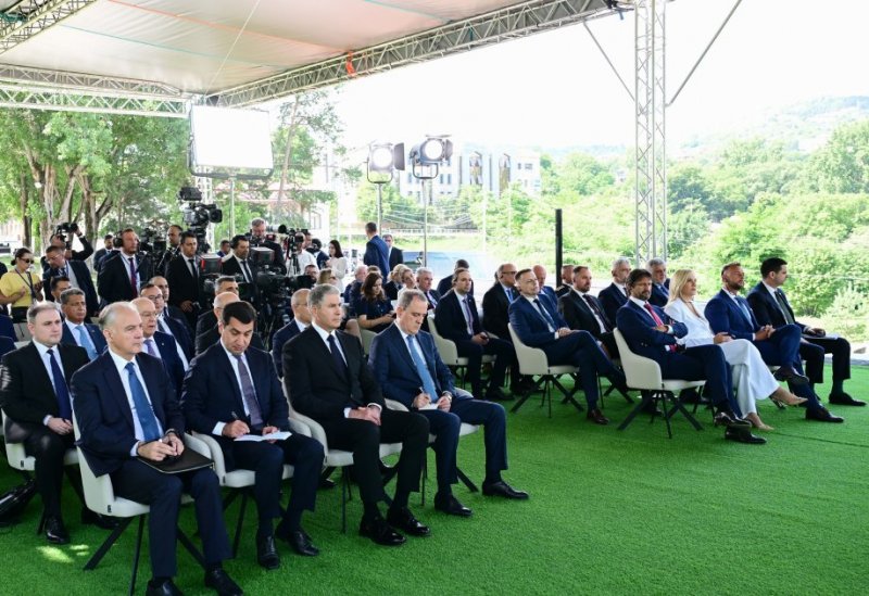 News about -   Azərbaycan və Slovakiya prezidentləri mətbuata bəyanatlarla çıxış ediblər - YENİLƏNİB  