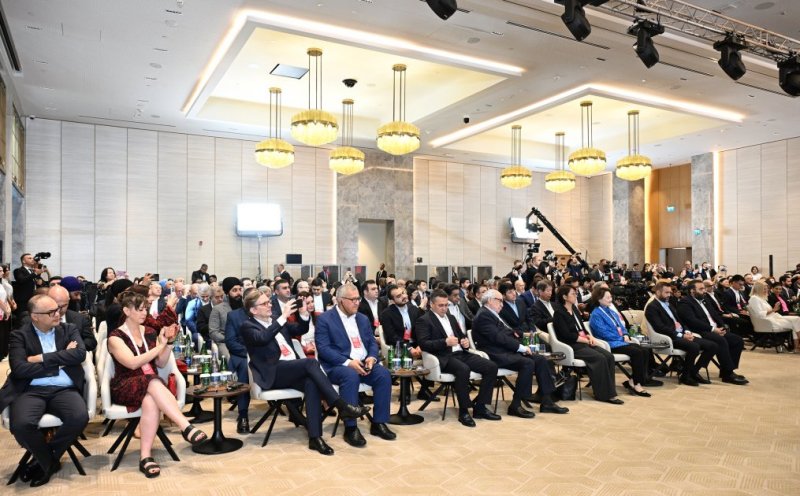 2026/07/17839-1783920094.jpg + Prezident İlham Əliyev IV Şuşa Qlobal Media Forumunun açılışında iştirak edib YENİLƏNİB 2 News about - Prezident İlham Əliyev IV Şuşa Qlobal Media Forumunun açılışında iştirak edib YENİLƏNİB 2