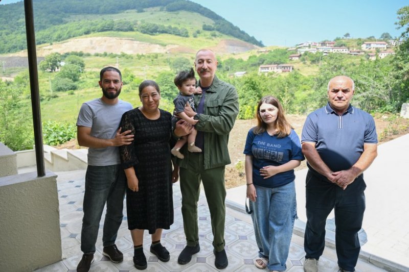News about -   President Ilham Aliyev inspects restoration works in Shusha’s Kichik Galaderesi village, meets with returning residents  