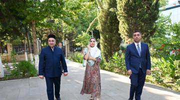 Leyla Əliyeva Yevlaxda Cümə məscidini ziyarət edib