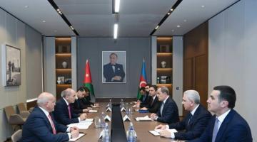 Azerbaijani FM briefs Jordanian counterpart on Baku-Yerevan normalization