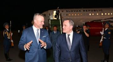 Slovakiya Prezidenti Peter Pelleqrini Azərbaycana rəsmi səfərə gəlib