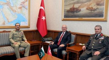 Türkiyə və Pakistan müdafiə əməkdaşlığını genişləndirməyi müzakirə edib