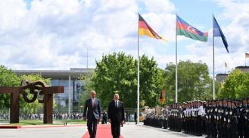   President Ilham Aliyev welcomed in Berlin with official ceremony  