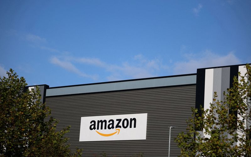 Amazon tarixi rekorda imza atdı: bazar dəyəri 3 trilyon dolları keçib