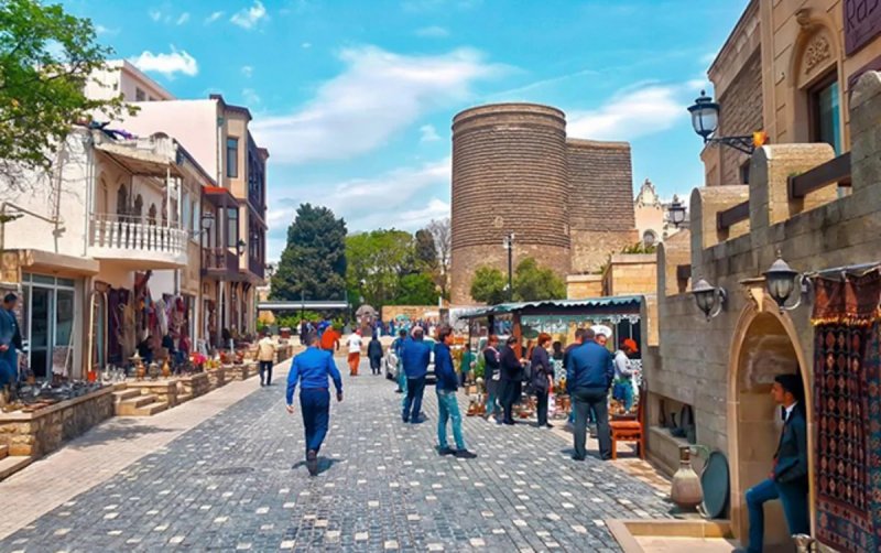 Azərbaycana səfər edən turistlərin xərcləri 21 % azalıb