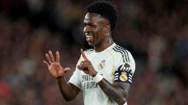 Real Madrid Vinisius Juniorla müqaviləni yeniləyib