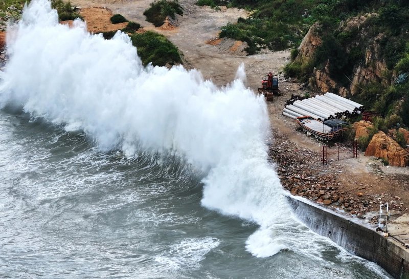 China evacuates over 1 million as Typhoon Dolphin hits east