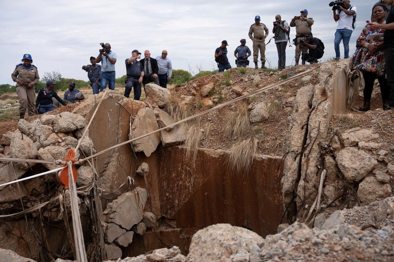 CAR-da tərk edilmiş mədəndə uçqun: azı 14 nəfər həyatını itirib