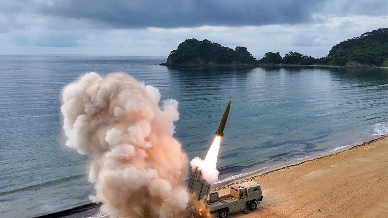 Şimali Koreyanın raketi Yaponiyanın xüsusi iqtisadi zonasına yaxın əraziyə düşüb