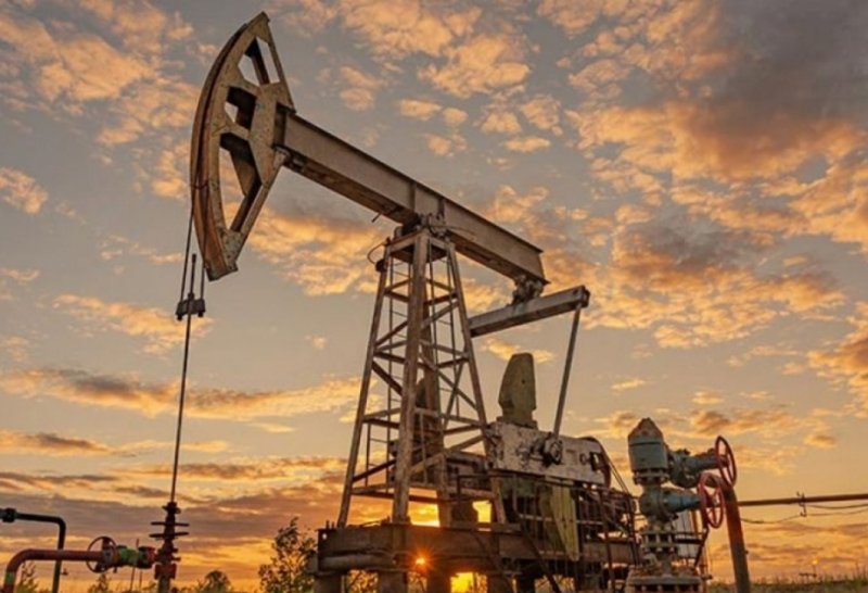 Dünya bazarında “Brent” neftinin qiyməti artıb