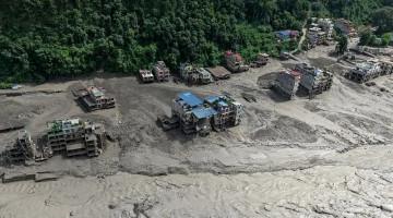 384 tourists missing in Nepal flash floods
