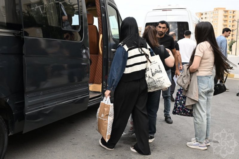   Şuşanın Kiçik Qaladərəsi, Xocavəndin Quzeyxırman və Güneyxırman kəndlərinə köç karvanları yola salınıb  
