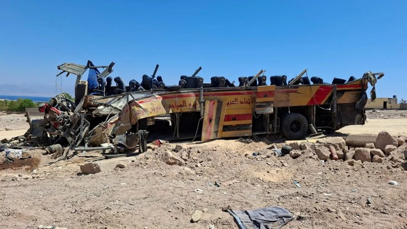 At least 22 killed in Egypt bus crash