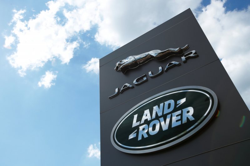 “Jaguar Land Rover” kütləvi ixtisarlara hazırlaşır