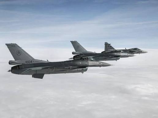 Slovakiya ABŞ-dən əlavə F-16 qırıcıları sifariş edib