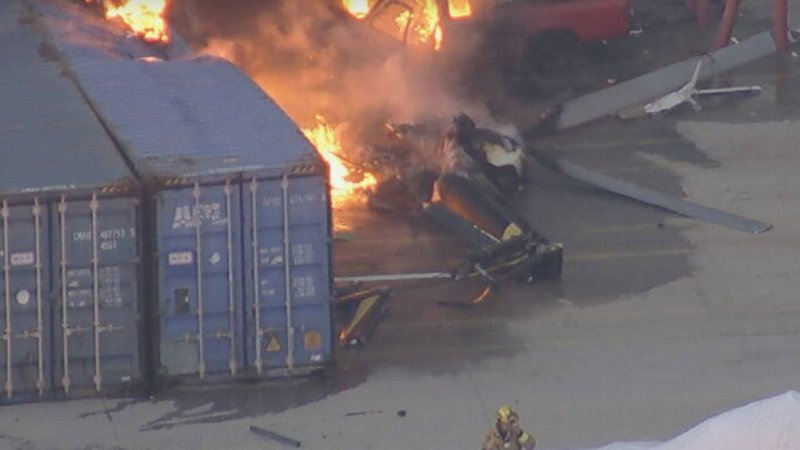 Helicopter crashes in Los Angeles, killing at least 3
