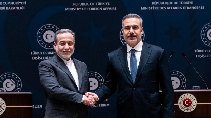 Hakan Fidan və Abbas Əraqçi arasında telefon danışığı olub