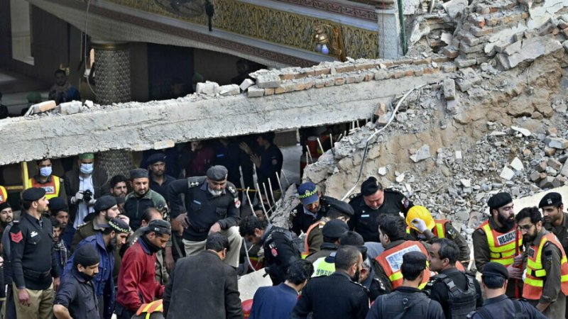   Pakistanda məscid yaxınlığında partlayış olub: 15 nəfər ölüb  