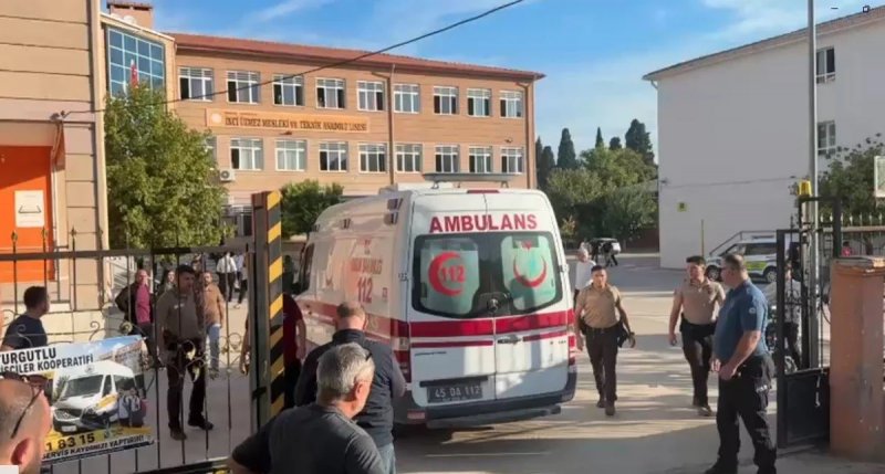   Türkiyədə liseyə silahlı hücum olub, 11 şagird yaralanıb - YENİLƏNİB  