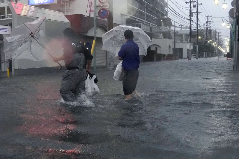 Typhoon Dujuan leaves nine dead, four missing in Japan