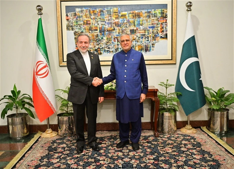 İran və Pakistan XİN başçıları regiondakı vəziyyəti müzakirə edib