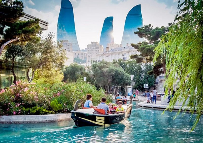 Azərbaycana turist axını 8%-ə yaxın azalıb