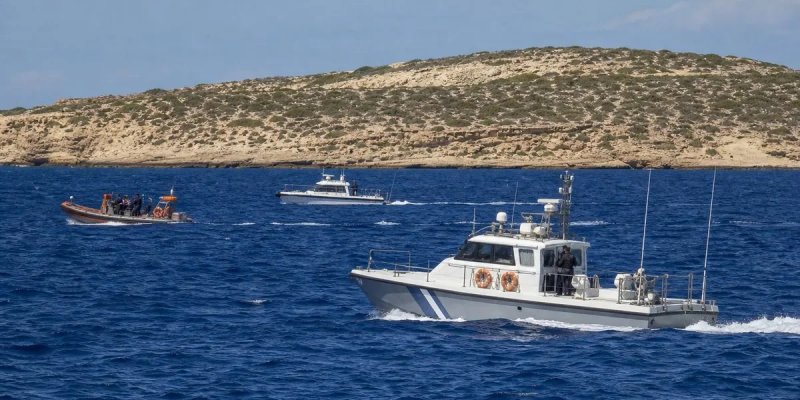 Yunanıstanda Mikonos yaxınlığında göyərtəsində 29 nəfər olan bərə yanıb